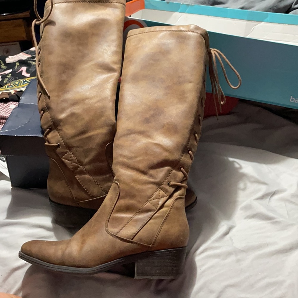 Riding boots
